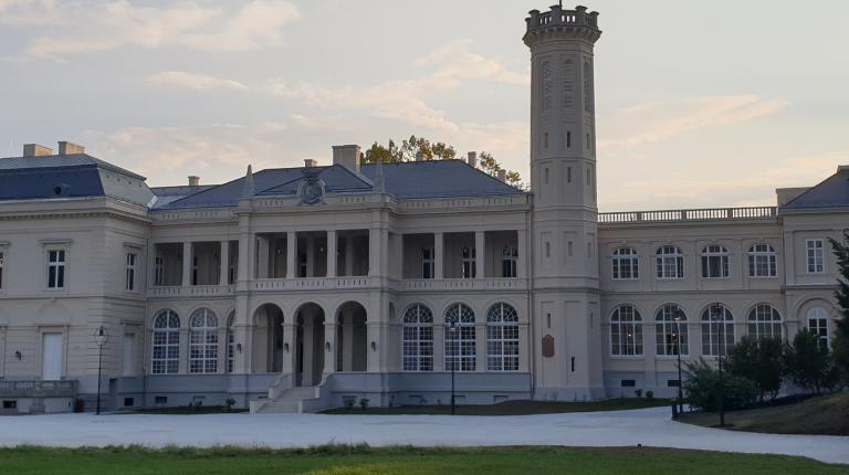 Füzérradvány, Károlyi Kastély műemléki rekonstrukciója