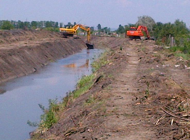 Hejő patak árvízvédelmi töltésének megerősítése